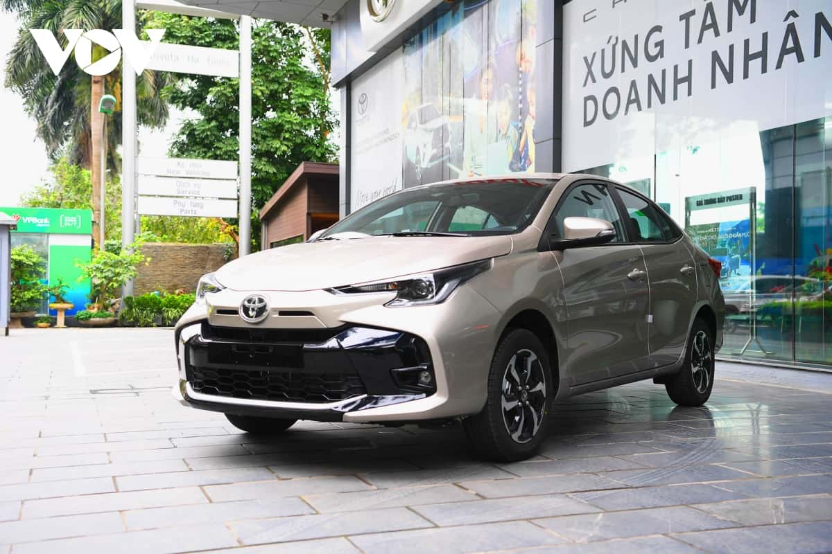 Toyota Vios giảm giá rẻ như xe hạng A